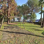 Дом отдыха Pretty In A With Pool! - Casa Aurora
